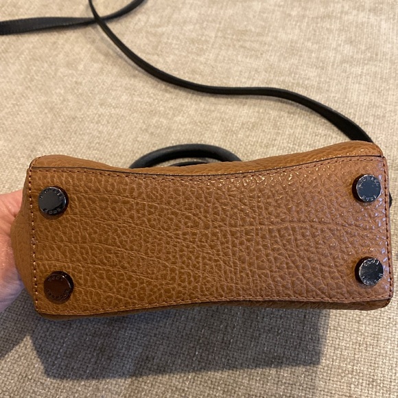 💕MICHAEL KORS HANDBAG 💕 - Picture 5 of 12